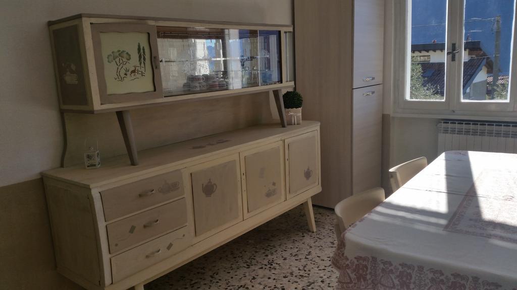 Apartment Iseo Lake Sale Marasino Szoba fotó