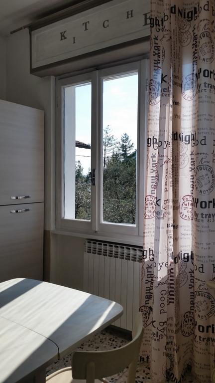 Apartment Iseo Lake Sale Marasino Szoba fotó