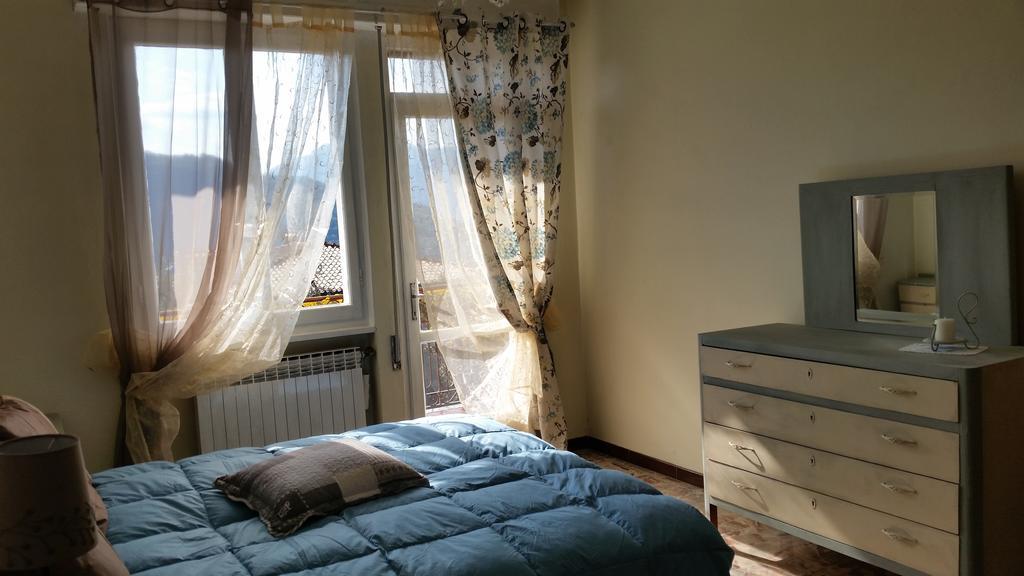 Apartment Iseo Lake Sale Marasino Szoba fotó