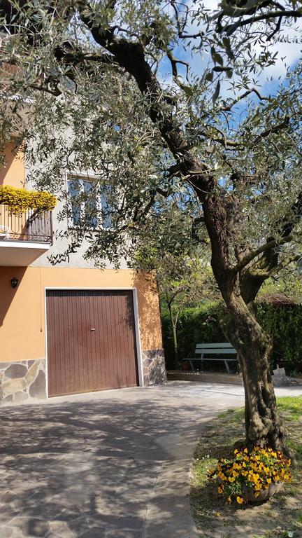 Apartment Iseo Lake Sale Marasino Szoba fotó